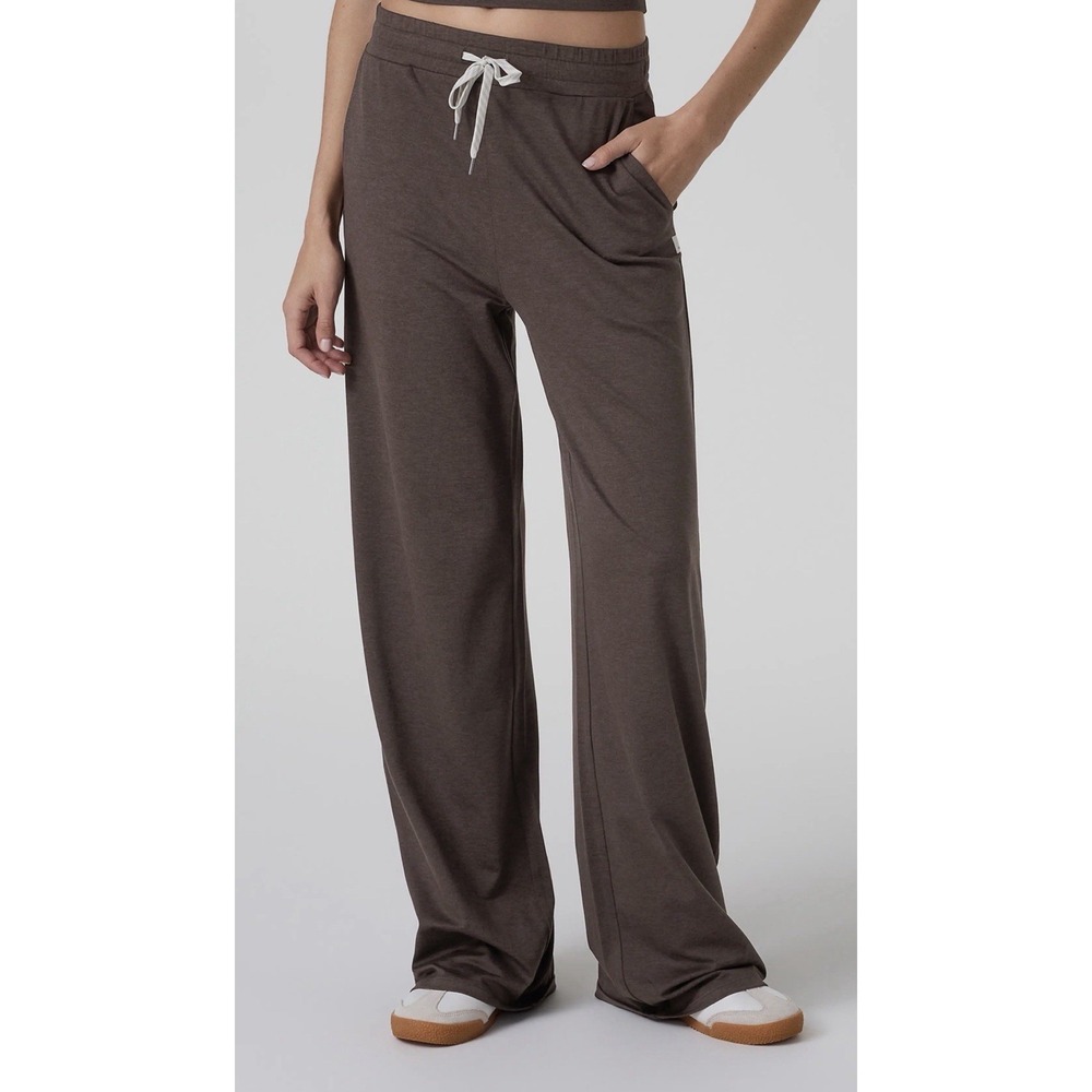 Vuori Halo Essential Wide Leg Sweat Pants Size Small NEW